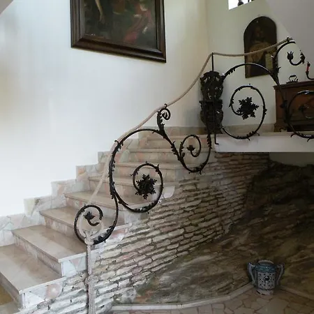 Villa Paradiso Apartment Sirmione