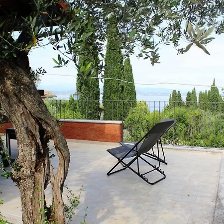 Villa Paradiso Apartment Sirmione